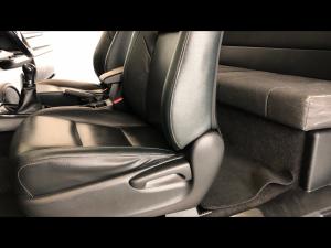 Toyota Hilux 2.8GD-6 Xtra cab Legend 50 - Image 12