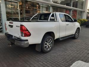 Toyota Hilux 2.4 GD-6 RB Raider automaticE/CAB - Image 2