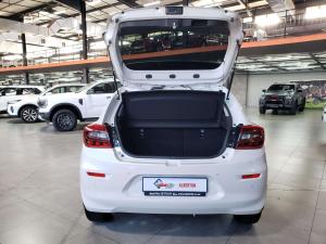 Suzuki Baleno 1.5 GLX automatic - Image 8