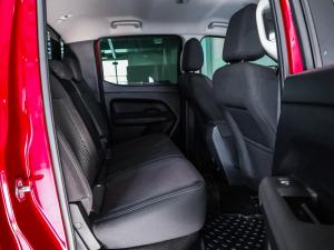 Volkswagen Amarok 2.0TDI double cab Life auto - Image 17