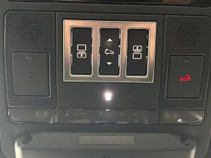 Land Rover Discovery D350 Dynamic HSE - Image 22