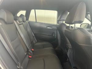 Toyota Corolla Cross 1.8 Hybrid XS - Image 11