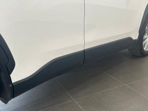 Toyota Corolla Cross 1.8 Hybrid XS - Image 13