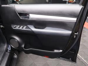 Toyota Hilux 2.8GD-6 double cab 4x4 Raider auto - Image 13