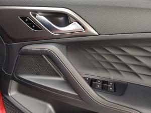 MG HS 2.0T Luxury - Image 26