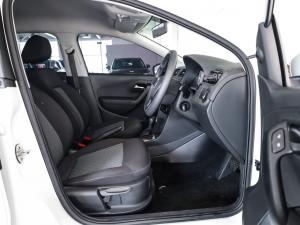 Volkswagen Polo Vivo hatch 1.6 Life - Image 8