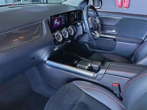 Mercedes-Benz GLA GLA200d Progressive - Image 15