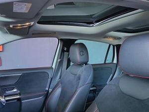 Mercedes-Benz GLA GLA200d Progressive - Image 17