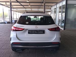 Mercedes-Benz GLA GLA200d Progressive - Image 6