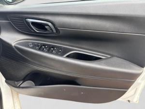 Hyundai i20 1.0T Fluid manual - Image 10