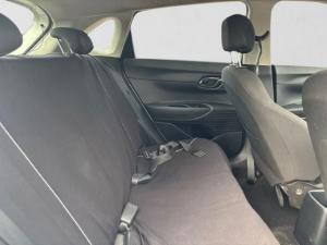 Hyundai i20 1.0T Fluid manual - Image 12