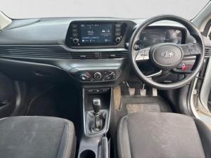Hyundai i20 1.0T Fluid manual - Image 13