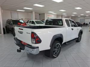 Toyota Hilux 2.4GD-6 Xtra cab Raider manual - Image 2