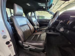 Toyota Hilux 2.8GD-6 Xtra cab 4x4 Legend 50 - Image 12