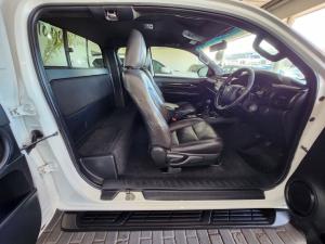 Toyota Hilux 2.8GD-6 Xtra cab 4x4 Legend 50 - Image 13