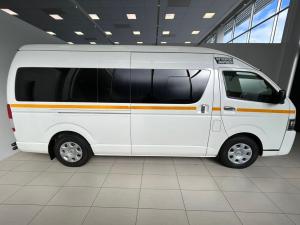 Toyota Hiace 2.5D-4D bus 14-seater GL - Image 3