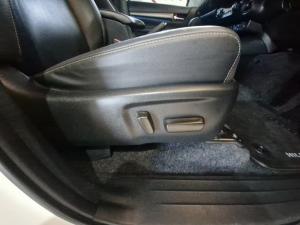 Toyota Hilux 2.8 GD-6 RB Legend 4X4 automaticD/C - Image 17