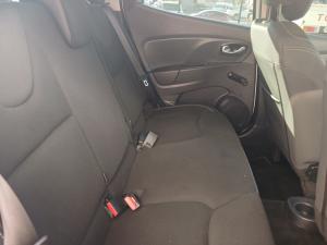 Renault Clio V 1.0T Intens - Image 13