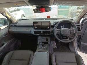 Toyota Hilux 2.8 GD-6 RB Raider X automaticXtra Cab - Image 6
