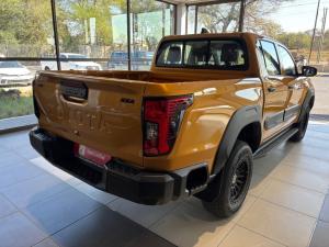 Toyota Hilux 2.8 GD-6 RB SRX 4X4 automaticD/C - Image 2