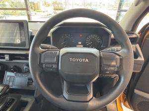 Toyota Hilux 2.8 GD-6 RB SRX 4X4 automaticD/C - Image 8