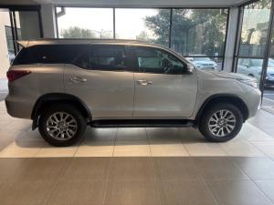 Toyota Fortuner 2.8GD-6 Raised Body automatic - Image 3