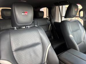 Toyota Landcruiser 300 V6 3.3D GR-S - Image 11