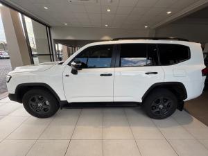 Toyota Landcruiser 300 V6 3.3D GR-S - Image 16