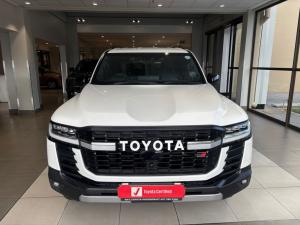 Toyota Landcruiser 300 V6 3.3D GR-S - Image 4