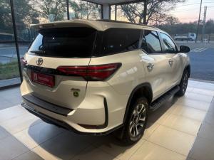 Toyota Fortuner 2.4GD-6 4X4 automatic - Image 2