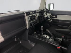 Toyota L/CRUISER FJ 4.0 V6 Trail Cruiser - Image 17