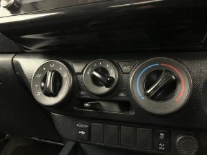 Toyota Hilux 2.4 GD-6 RB RaiderE/CAB - Image 14