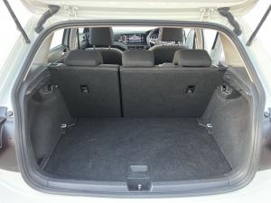 Volkswagen Polo hatch 1.0TSI Life auto - Image 10