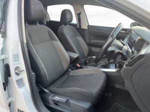 Volkswagen Polo hatch 1.0TSI Life auto - Image 14