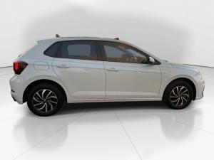 Volkswagen Polo hatch 1.0TSI Life auto - Image 8