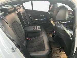 BMW 3 Series 320i Mzansi Edition - Image 15