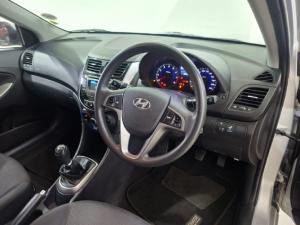 Hyundai Accent hatch 1.6 Fluid - Image 8