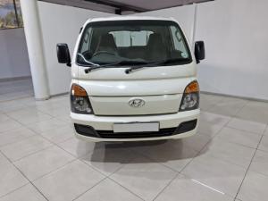 Hyundai H-100 Bakkie 2.6D deck (aircon) - Image 4