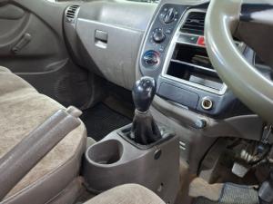 Hyundai H-100 Bakkie 2.6D deck (aircon) - Image 9