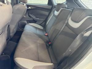 Ford Focus ST 1 - Image 12