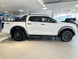 Isuzu D-Max 3.0TD double cab V-Cross 4x4 - Image 3
