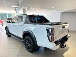 Isuzu D-Max 3.0TD double cab V-Cross 4x4 - Image 9