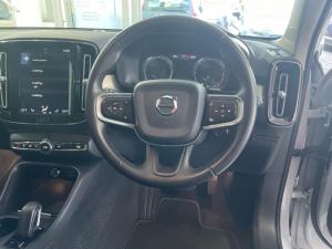 Volvo XC40 D4 AWD Momentum - Image 14