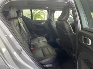 Volvo XC40 D4 AWD Momentum - Image 17