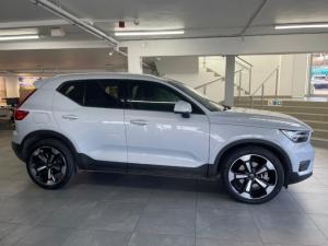 Volvo XC40 D4 AWD Momentum - Image 2