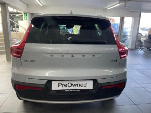 Volvo XC40 D4 AWD Momentum - Image 4