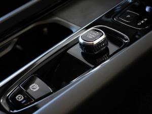 Volvo XC60 T8 Recharge AWD R-Design - Image 22