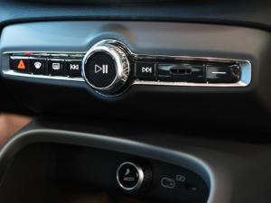 Volvo XC40 B3 Essential - Image 22