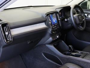 Volvo XC40 B3 Essential - Image 8