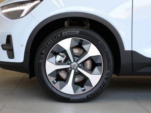 Volvo XC40 B4 Plus Dark - Image 11